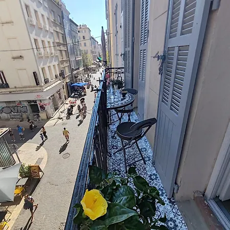 Apartment T3 Grand Balcon Au Coeur Du Vieux Port *
