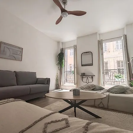 Apartment T3 Grand Balcon Au Coeur Du Vieux Port Marseille